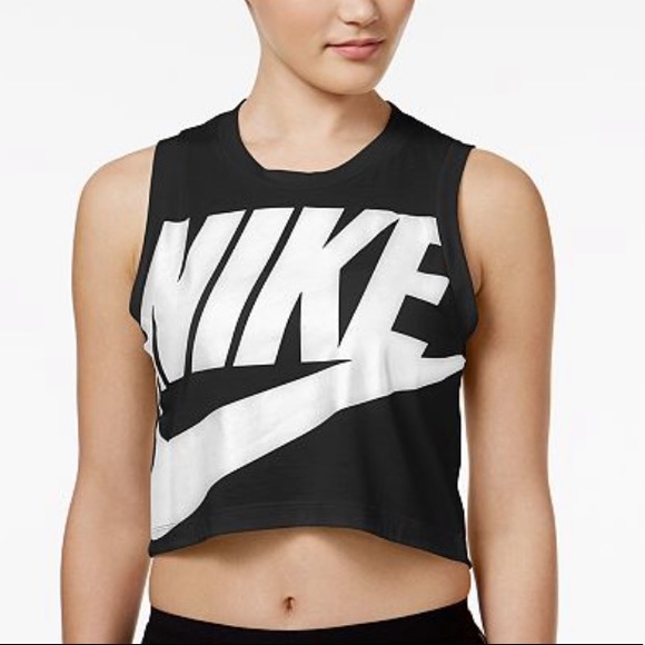 nike crop top shirt